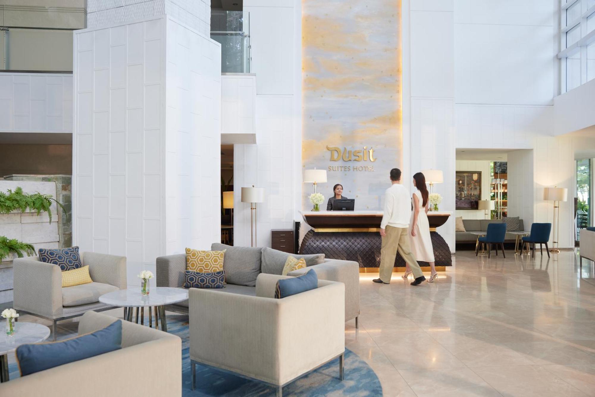 Dusit Suites Hotel Ratchadamri, Бангкок Экстерьер фото Lobby
